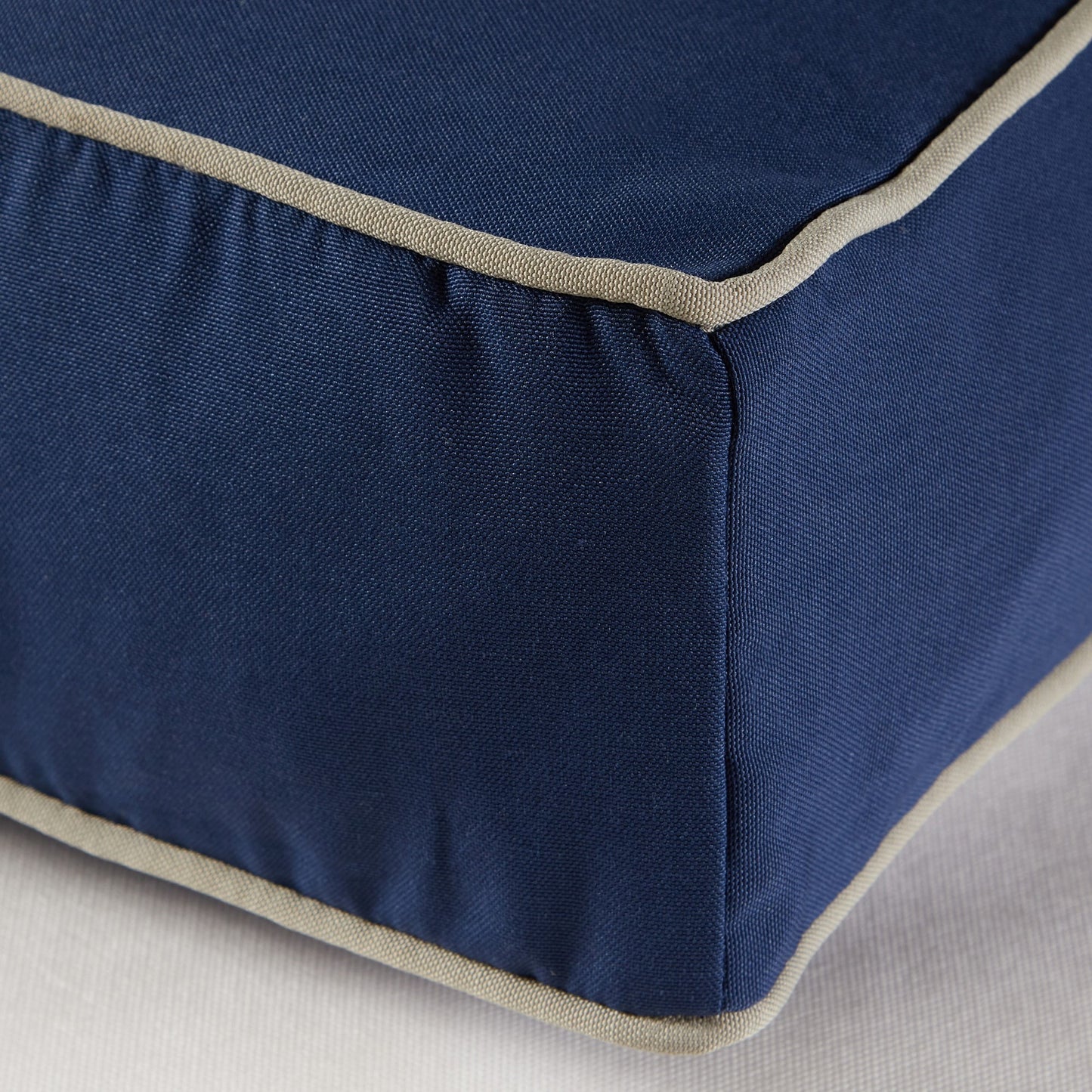 Happy Hounds Casey Indoor/Outdoor Pillow Style Dog Bed, Navy, Large (48 x 36 in.)
